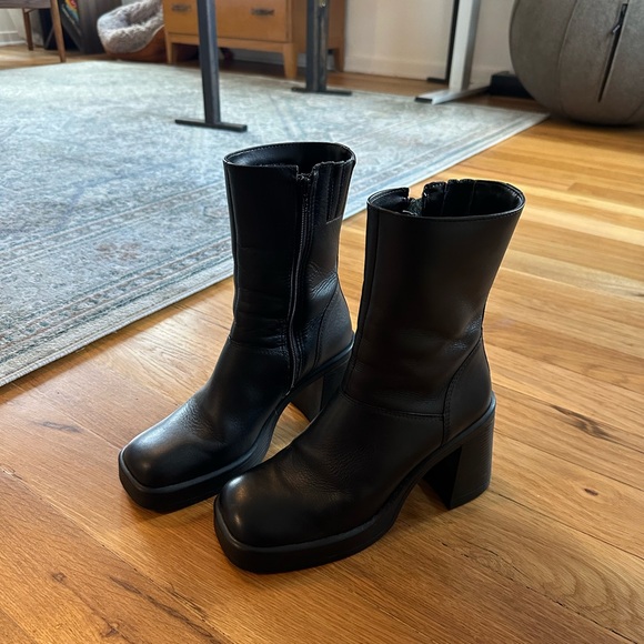 Steve Madden Fantsie Chunky Heel Boots - Picture 3 of 6